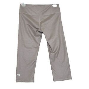 Alo Yoga Cropped Capris‎ Leggings Womens S Gravel (Beige) Workout Gym Running